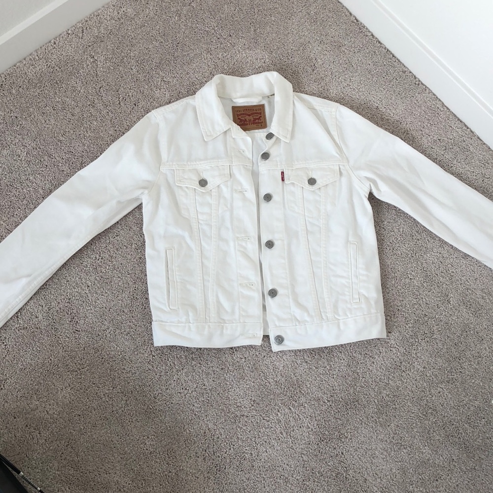 COPY - Levi’s white jean jacket